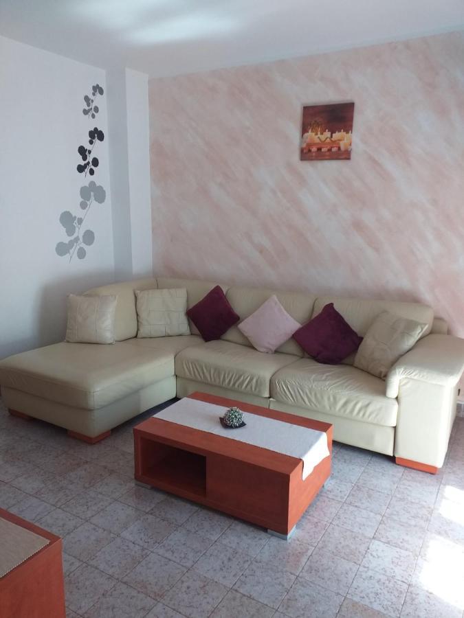 Ferienwohnung Lori Pula Exterior foto